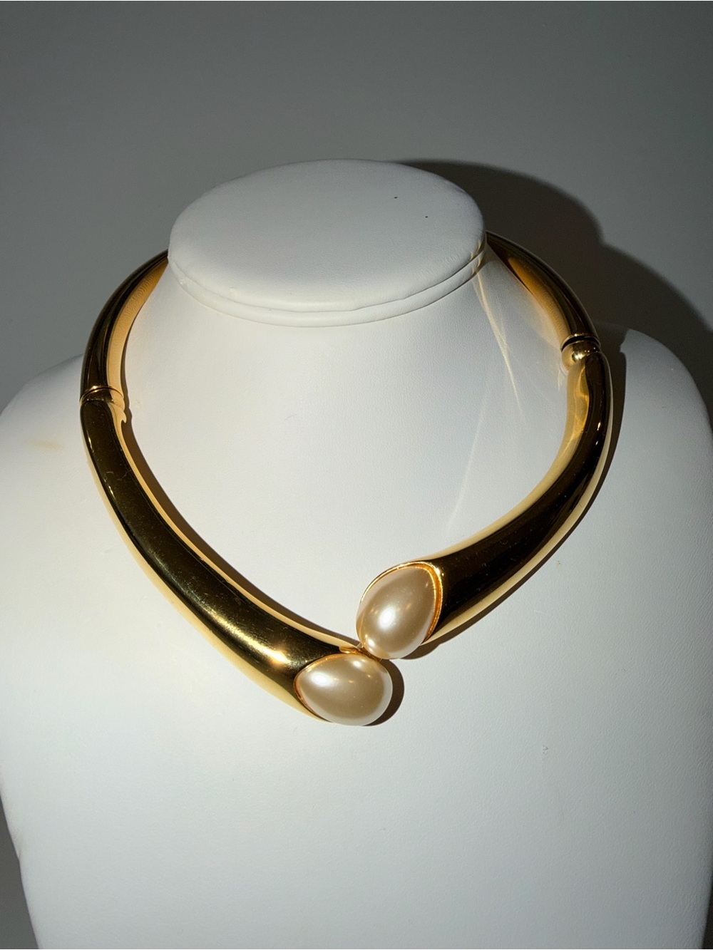 Vintage Signed Napier Gold-Tone & Faux Pearls Choker Necklace